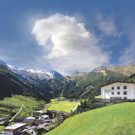 Guest house Fruehstueckspension Christina 3*