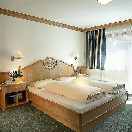 Fruehstueckspension Christina Casa de hóspedes 3*