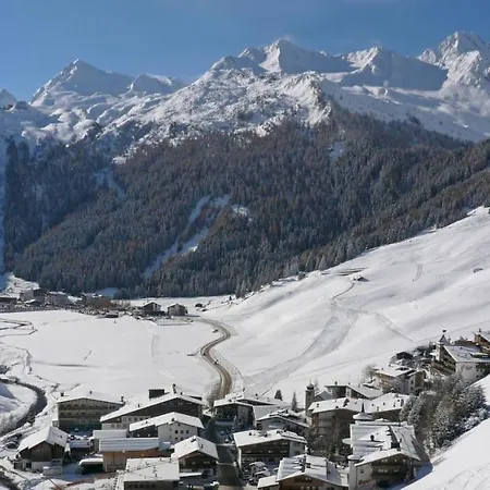 Πανσιόν Fruehstueckspension Christina Tux