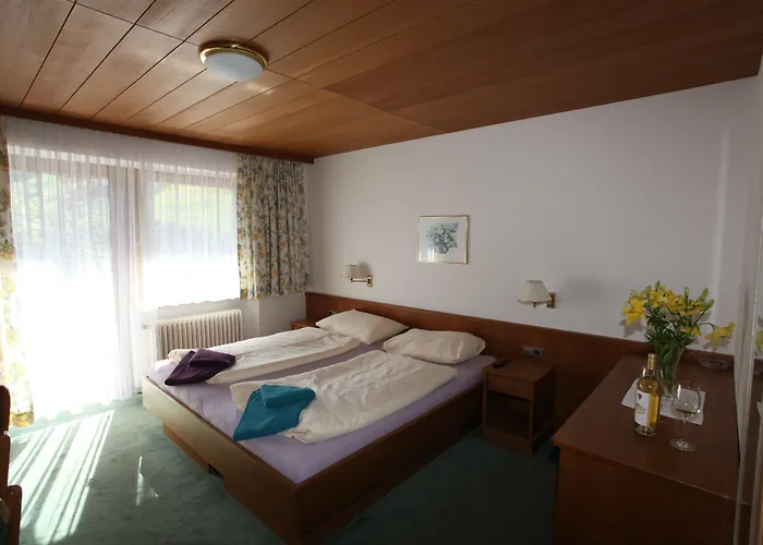 Fruehstueckspension Christina 3* تكس