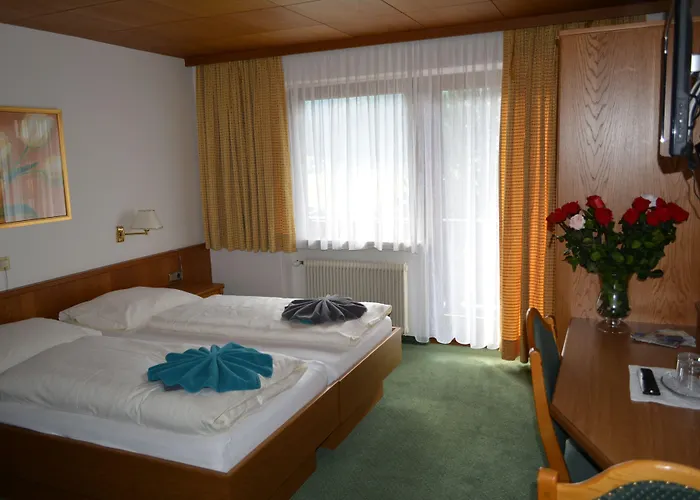 بيت ضيافة Fruehstueckspension Christina 3*