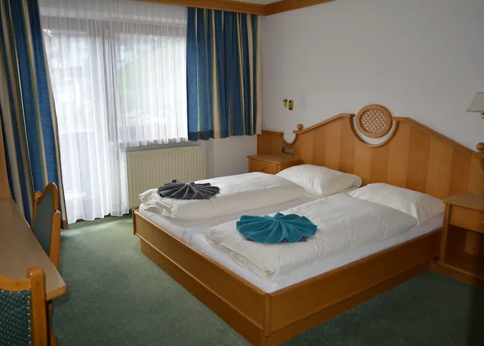 Fruehstueckspension Christina بيت ضيافة 3*