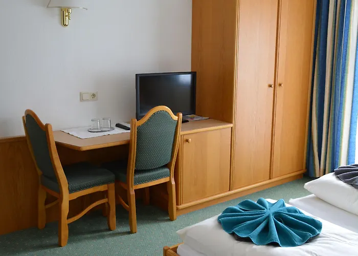 Fruehstueckspension Christina بيت ضيافة 3*