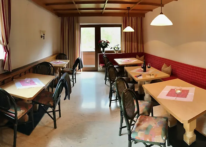 بيت ضيافة Fruehstueckspension Christina