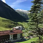 Fruehstueckspension Christina Affittacamere 3*