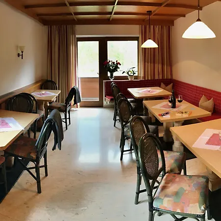 Konukevi Fruehstueckspension Christina