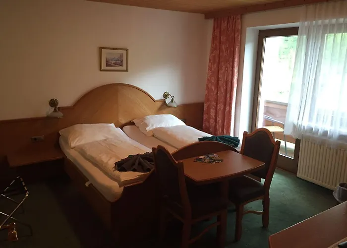 Fruehstueckspension Christina בית הארחה טוקס