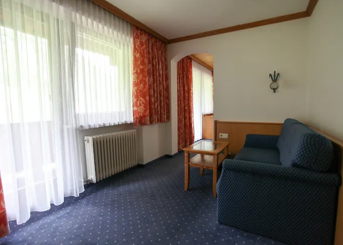 Fruehstueckspension Christina בית הארחה 3*