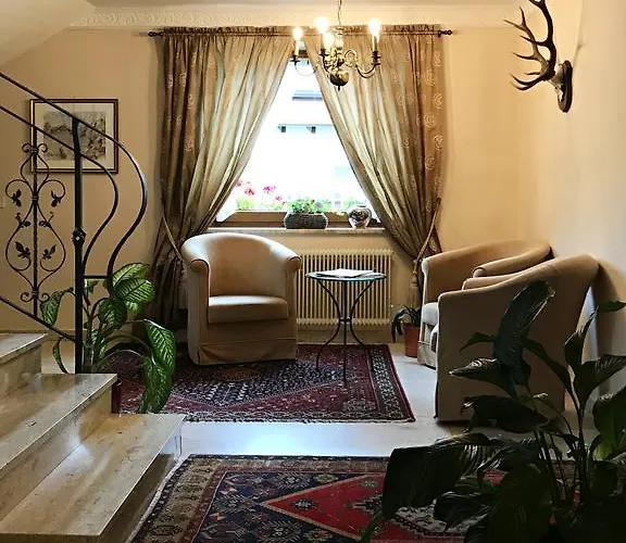 Fruehstueckspension Christina בית הארחה 3*