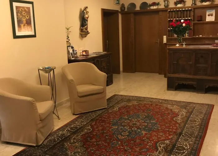 Fruehstueckspension Christina בית הארחה 3*